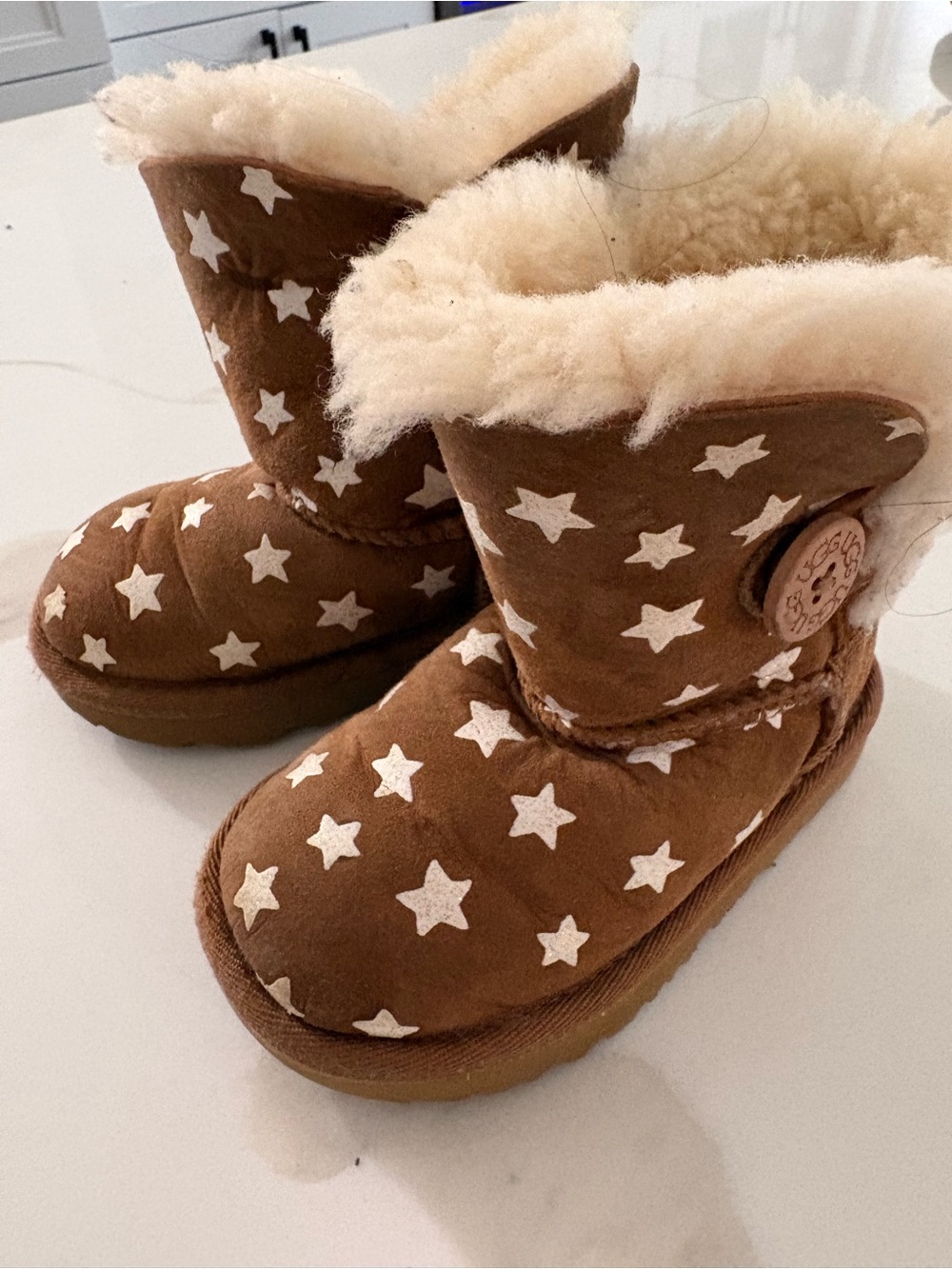 UGG Brown Star Print Shearling-Trim Kids Boots
